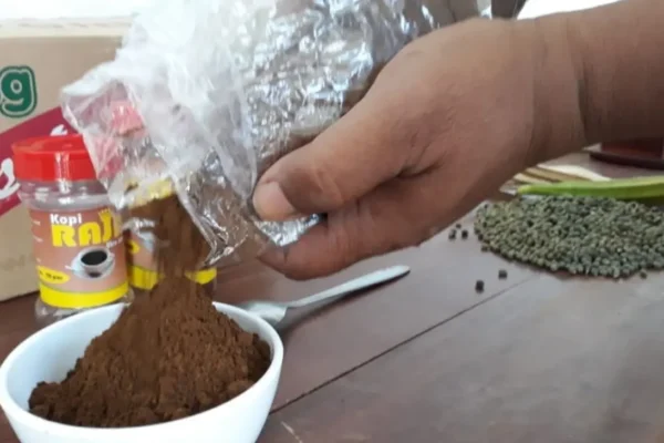 Biji Okra Inovasi Kopi Tanpa Kafein yang Mendunia