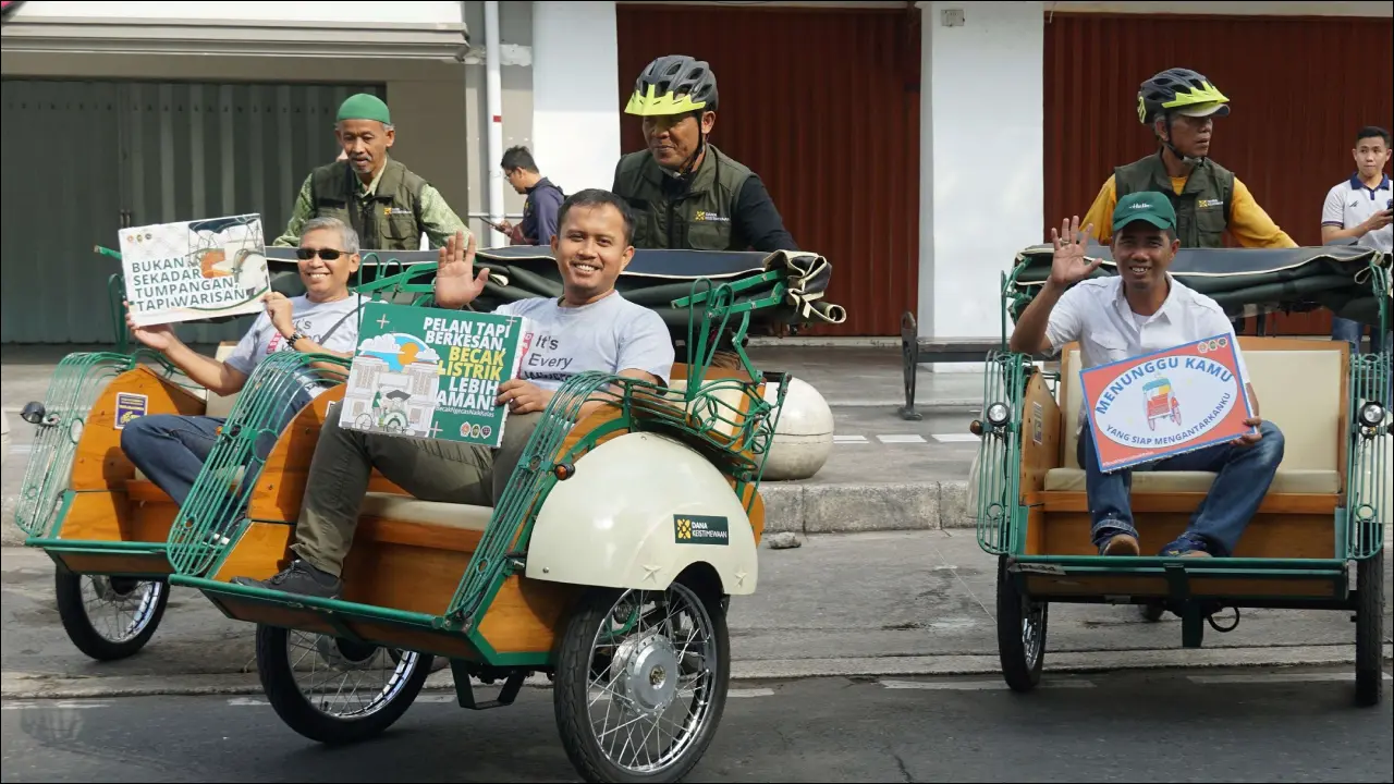 Jelajahi Wisata Maliboro Naik Becak Listrik yang Baru!
