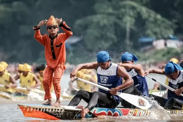 Festival Pacu Jalur Diprediksi Ramai Akhir Pekan Warga dan Wisatawan | Hiburan