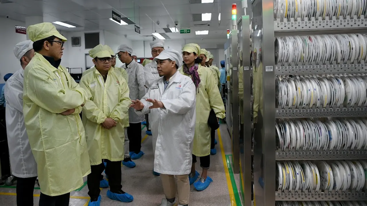 Sinergi Kemkomdigi dan Kemenperin Perkuat Fondasi Industri AI | Teknologi