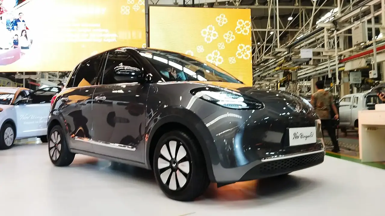 Wuling Motors Rayakan 8 Tahun, Luncurkan Kendaraan Listrik Wuling | Otomotif