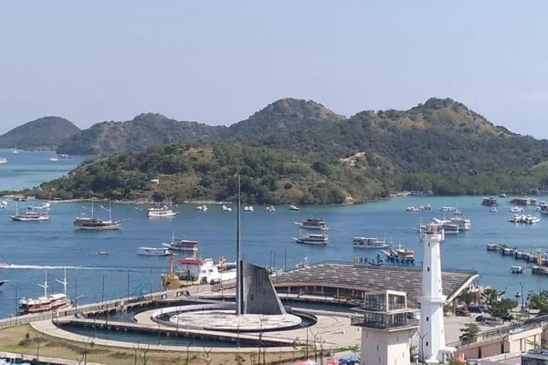 Kapal Wisata Labuan Bajo Stuck Karena BBM Habis, Tanker Rusak | Nasional