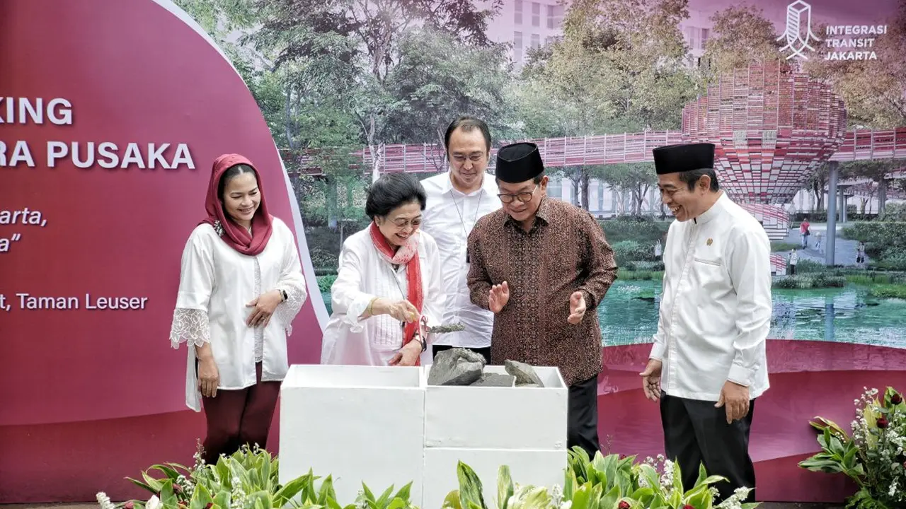 Megawati dan Pramono Menelusuri Keindahan Taman Langsat Jaksel | Nasional