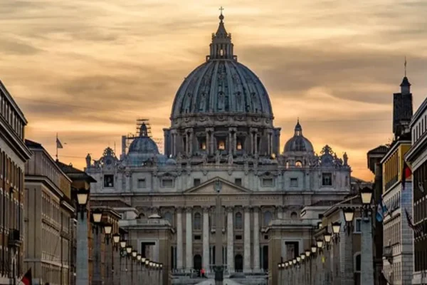 Menelusuri Keindahan Arsitektur Vatikan yang Megah di Italia | Nasional