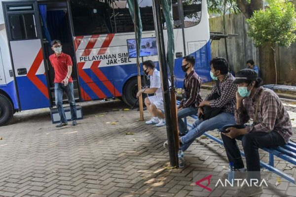 [original_title]